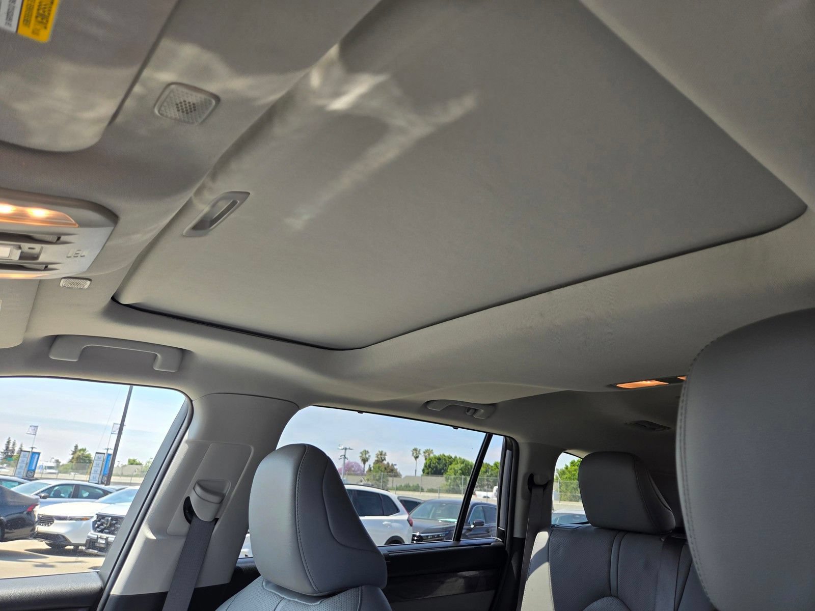 Used 2023 Toyota Highlander Limited FWD image 15