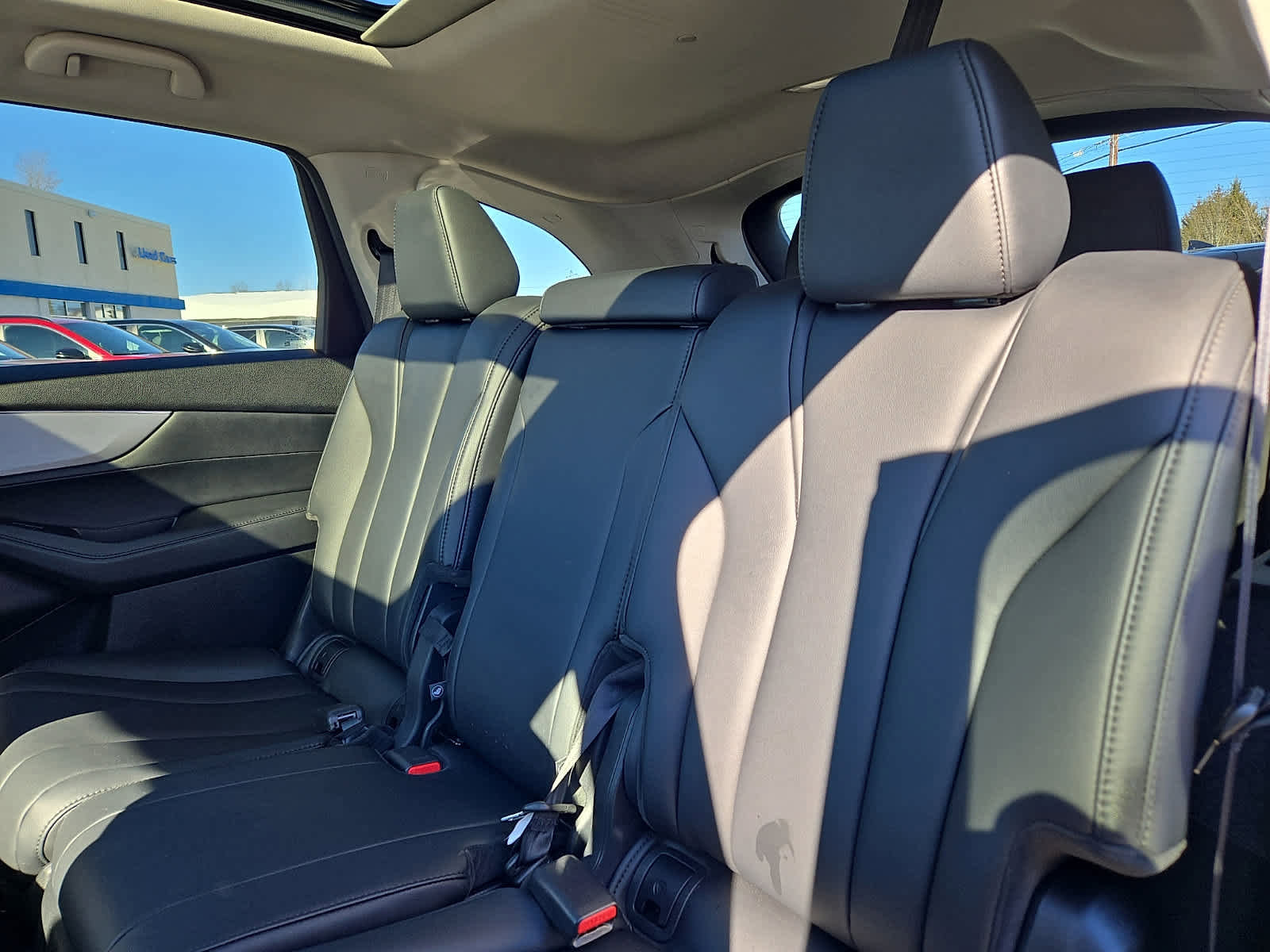 Used 2023 Acura MDX SH-AWD image 12