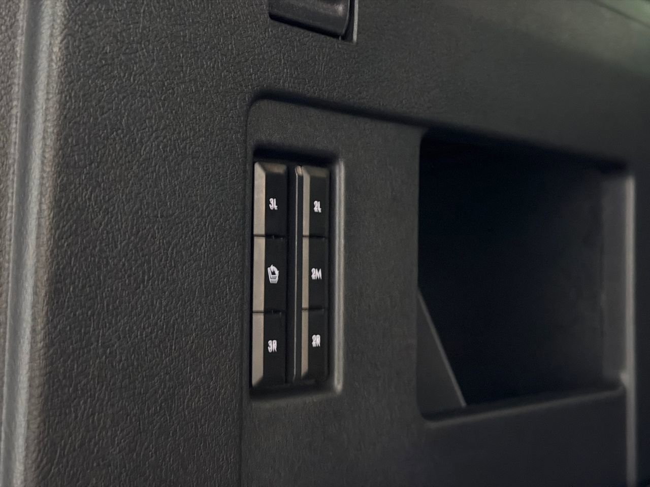 Certified 2023 Lincoln Navigator L Reserve image 11