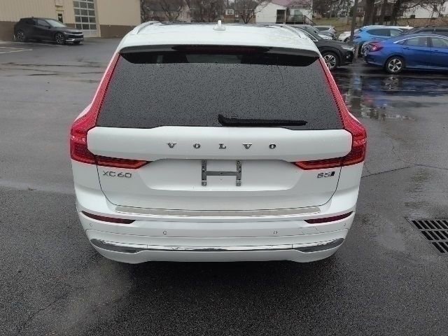 Used 2023 Volvo XC60 B5 Ultimate image 8