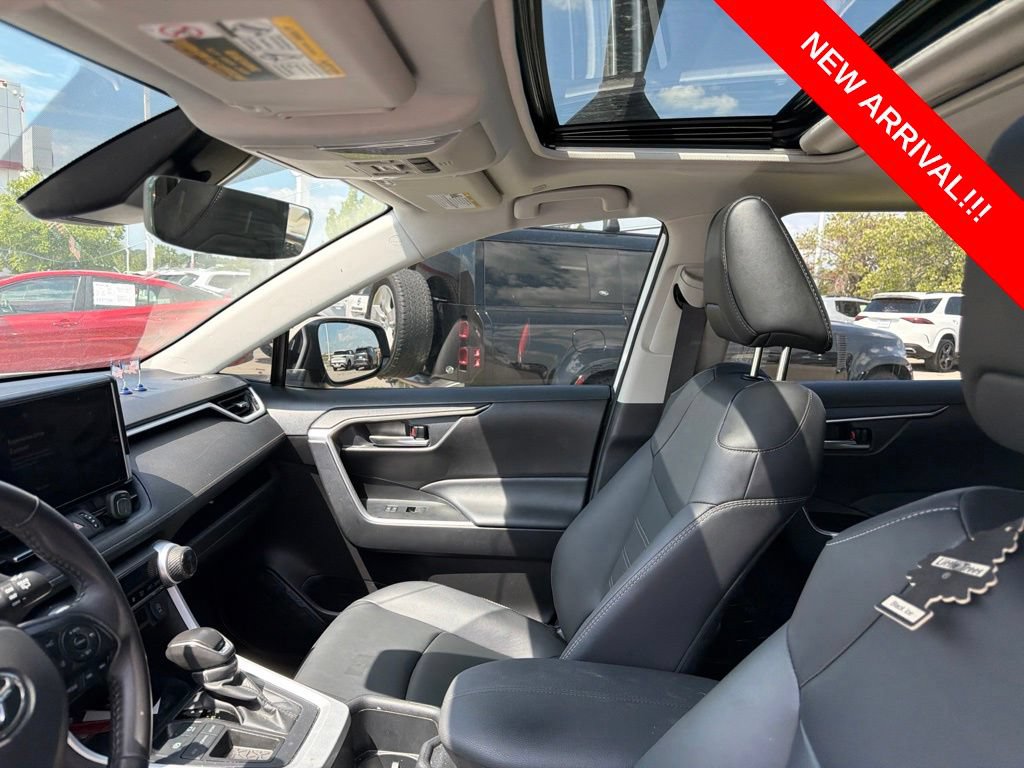 Used 2025 Toyota RAV4 XLE Premium FWD image 7