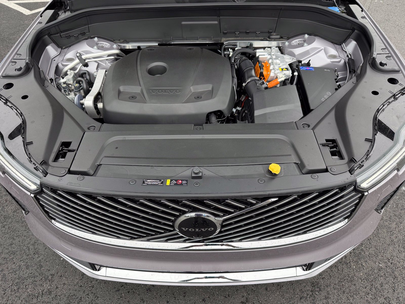 New 2026 Volvo XC90 T8 Plus w/ Protection Package Premier AWD/4WD image 42