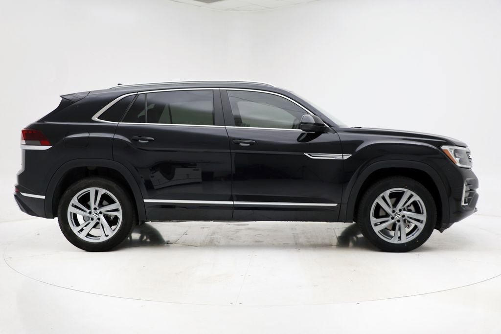 Used 2024 Volkswagen Atlas Cross Sport SEL R-Line AWD/4WD image 3