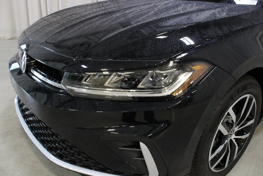 New 2027 Volkswagen Jetta SE FWD image 34