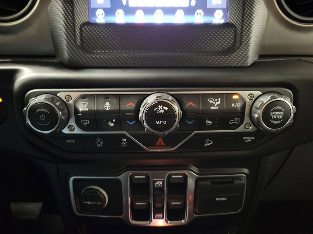 Used 2020 Jeep Wrangler Unlimited Sport AWD/4WD image 19