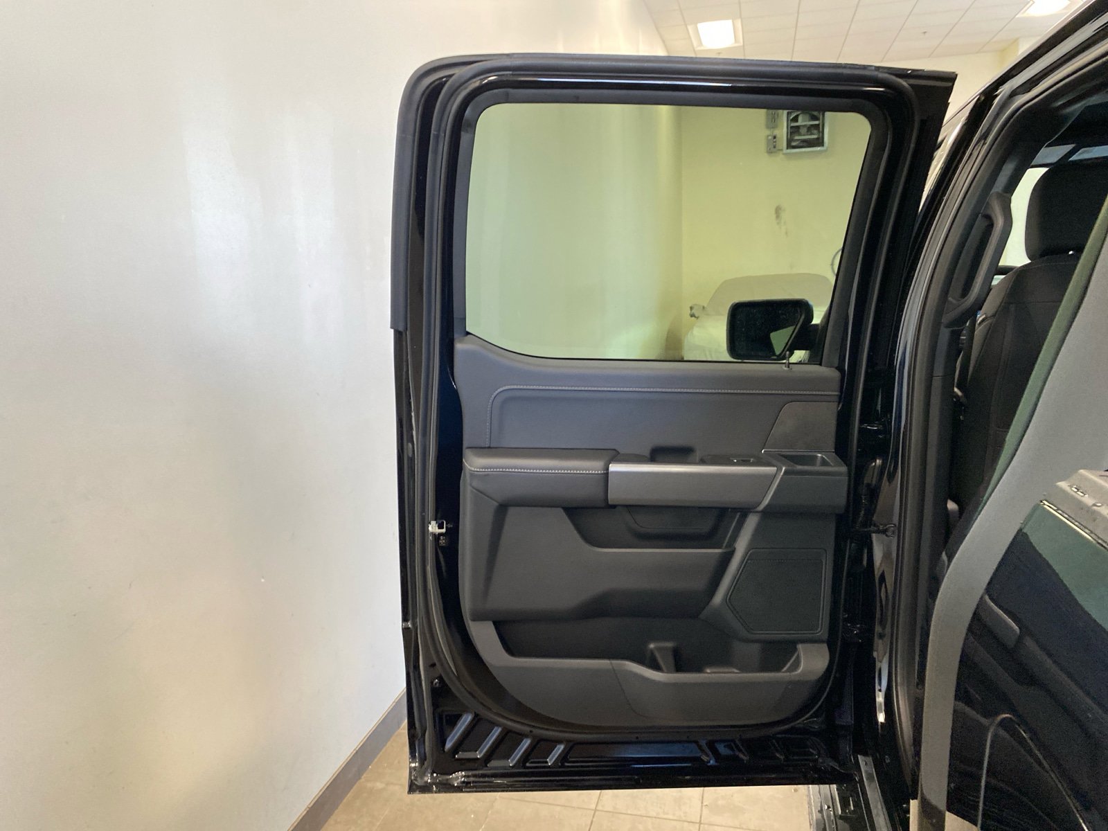 New 2026 Ford F150 XLT w/ Mobile Office Package AWD/4WD image 15