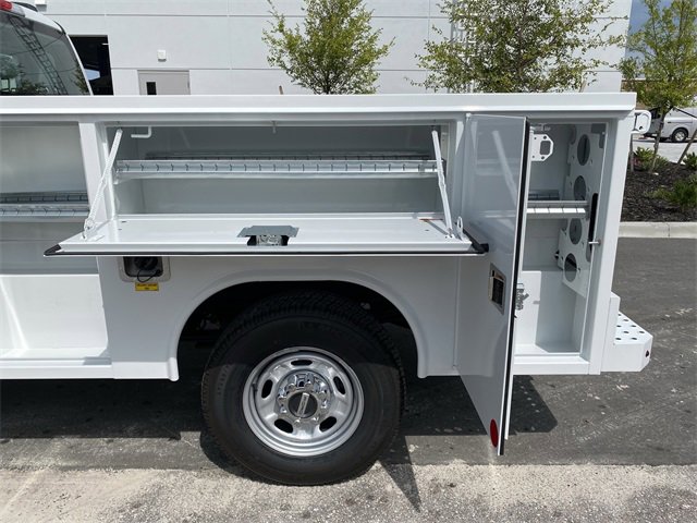 New 2025 Ford F250 XL w/ XL Chrome Package image 10