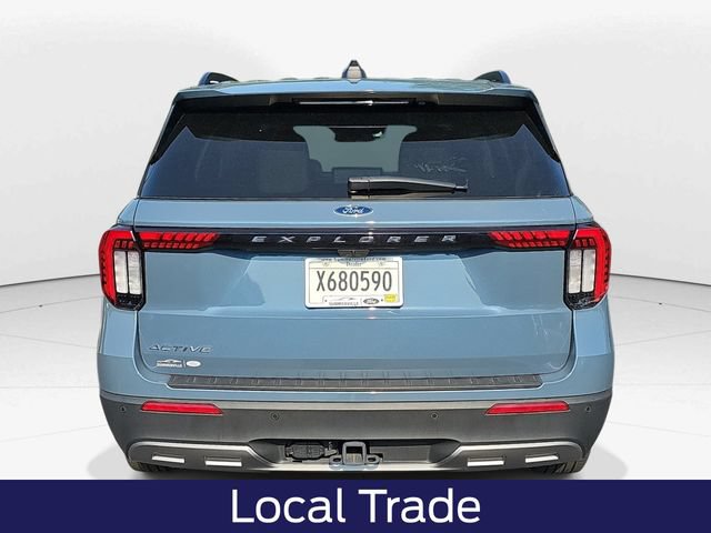 Certified 2025 Ford Explorer Active w/ Active Comfort Package RWD image 5