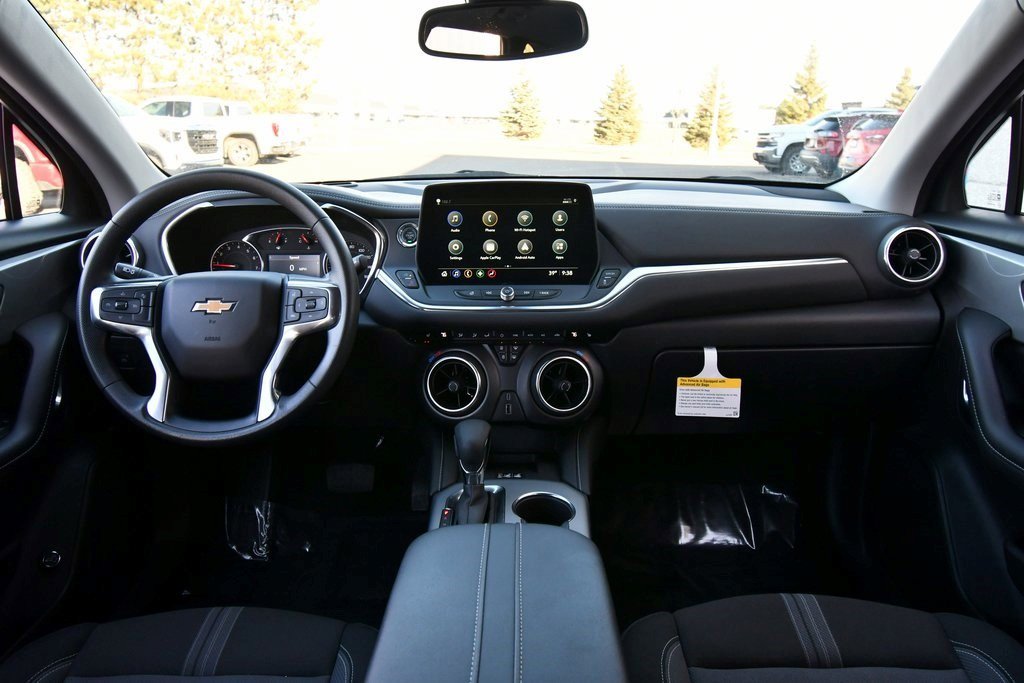 Certified 2024 Chevrolet Blazer LT w/ Convenience Package image 3