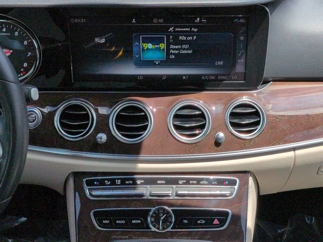 Used 2019 Mercedes-Benz E 300 image 17