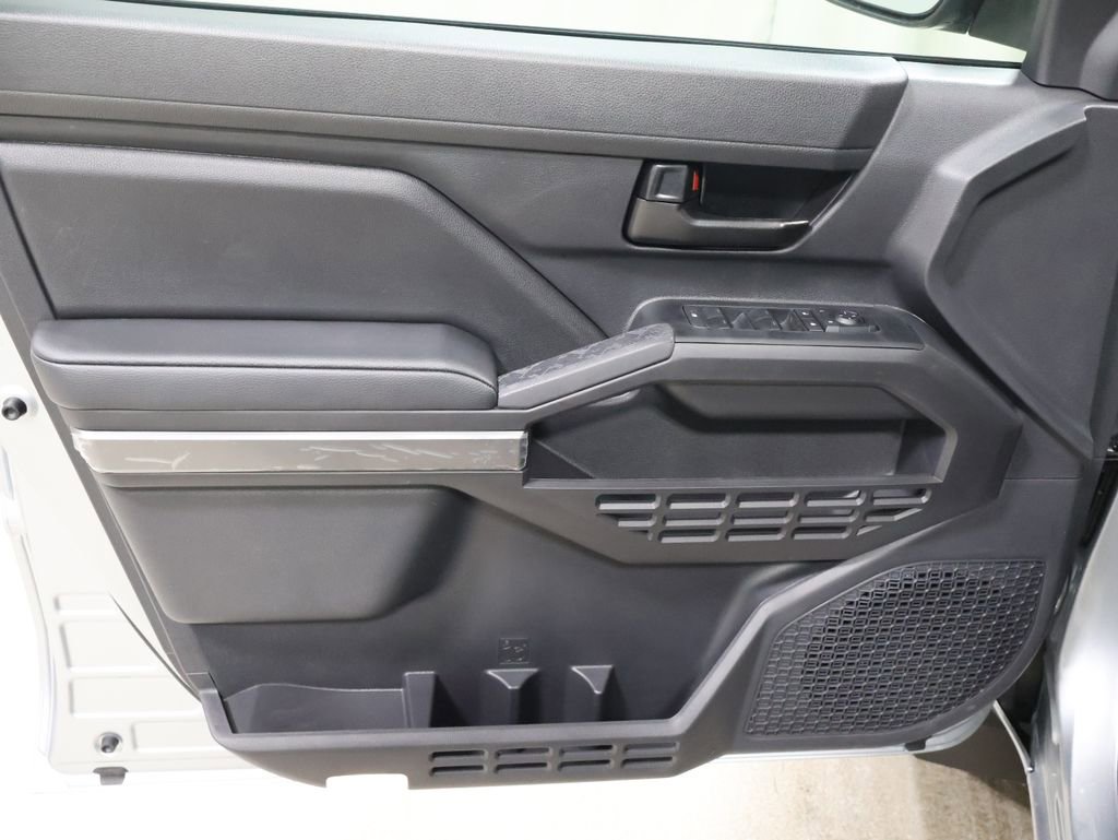 New 2026 Toyota Tacoma SR5 AWD/4WD image 9