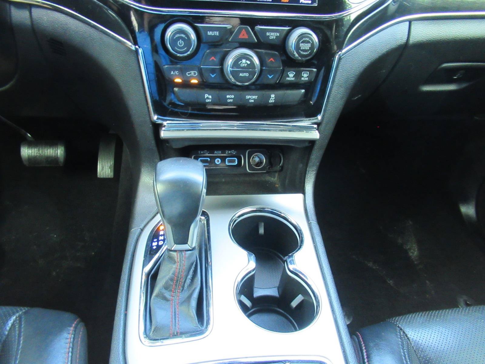 Used 2019 Jeep Grand Cherokee Trailhawk w/ Trailhawk Luxury Group AWD/4WD image 28