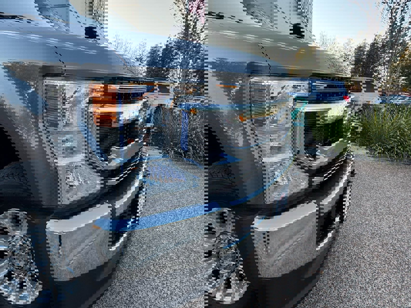 Used 2021 Ford F250 XLT AWD/4WD image 2