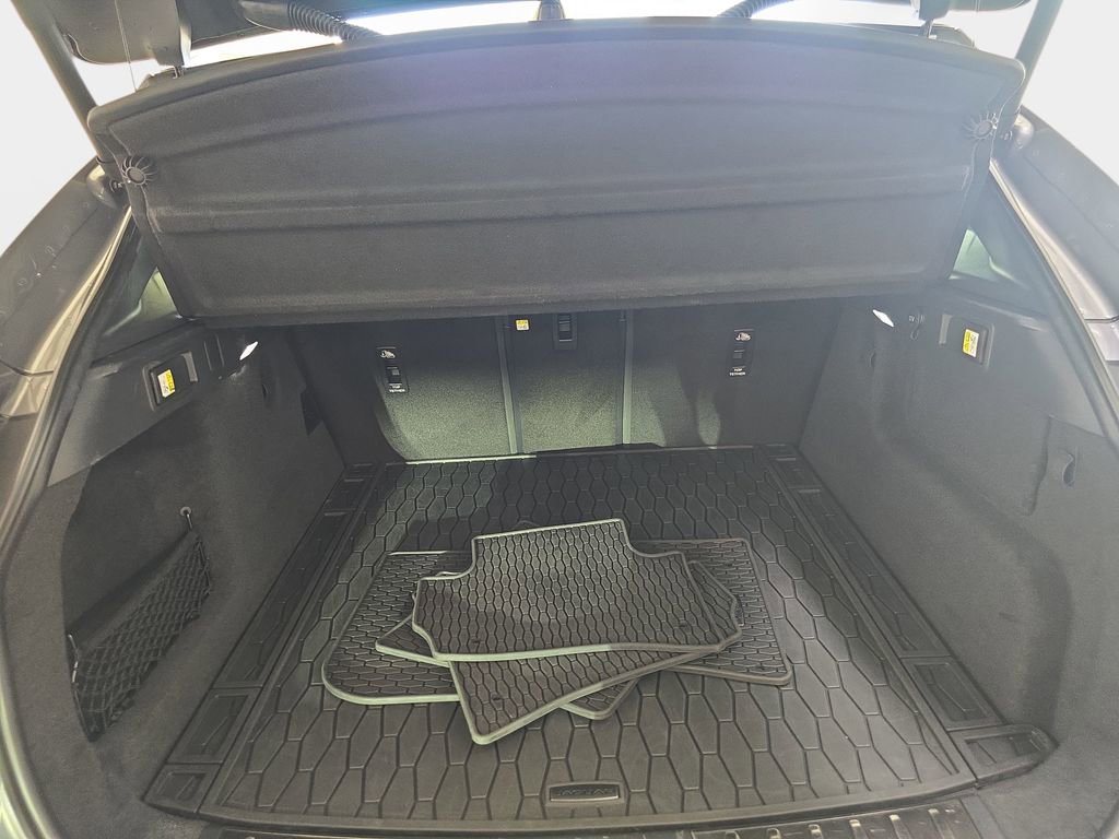 Used 2024 Jaguar F-PACE R-Dynamic S image 30