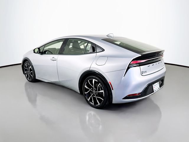 Used 2025 Toyota Prius Plug-In Hybrid image 6