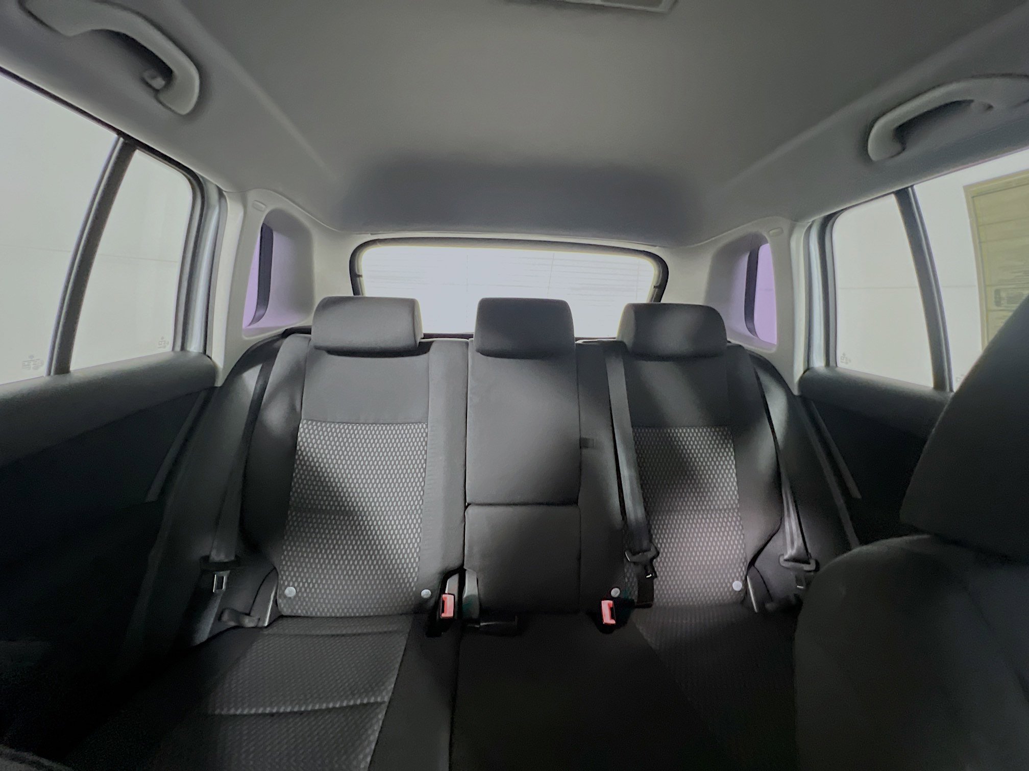 Used 2010 Volkswagen Tiguan S image 31