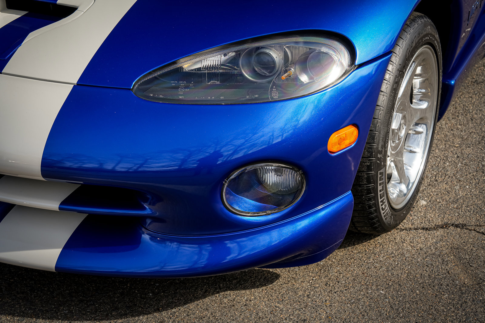 Used 1997 Dodge Viper GTS image 4
