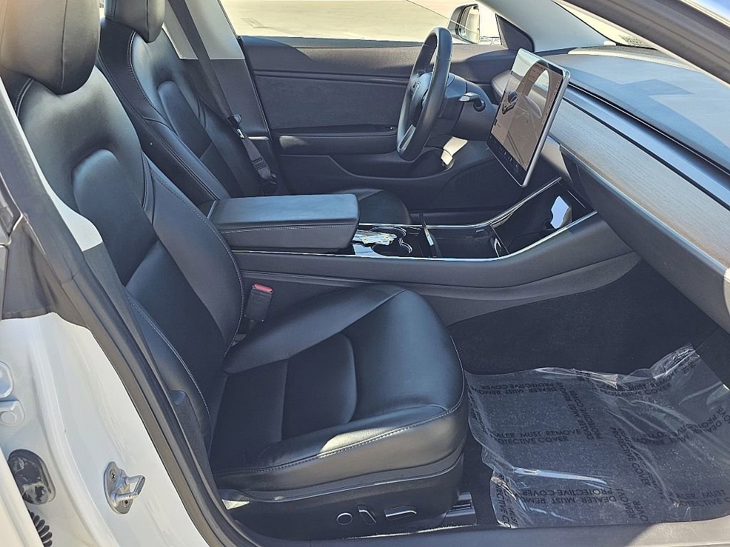 Used 2018 Tesla Model 3 Performance image 16