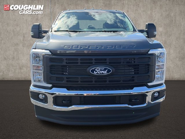 New 2027 Ford F350 XL w/ XL Chrome Package AWD/4WD image 2