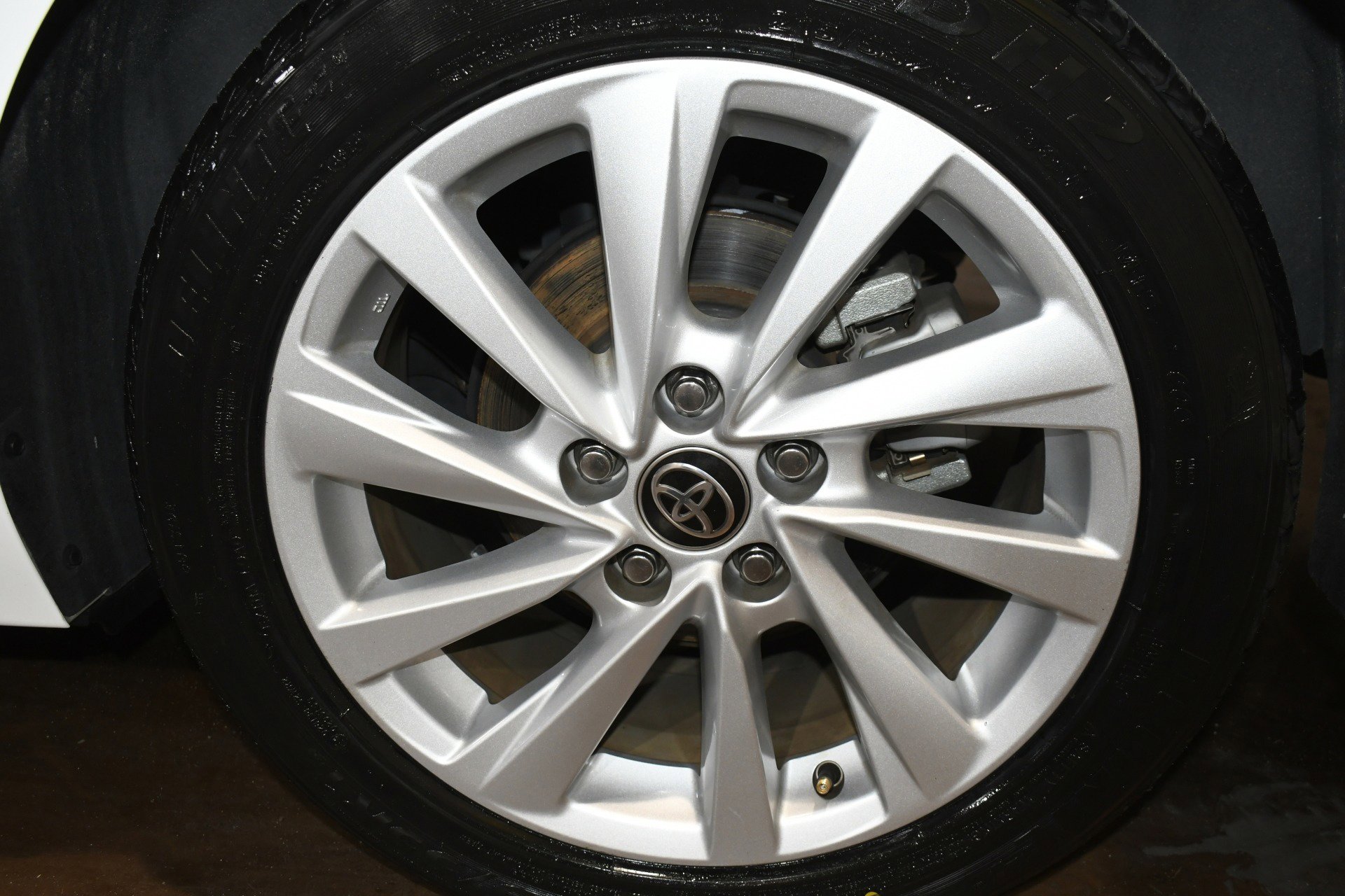 Used 2021 Toyota Camry LE image 68