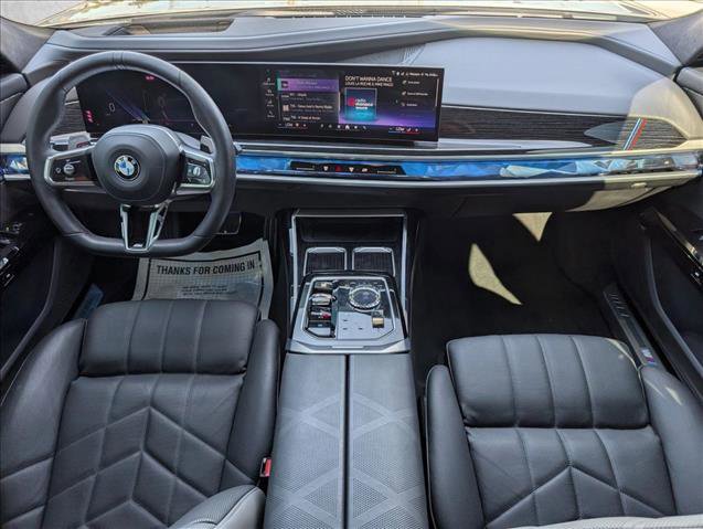 Used 2025 BMW 760i xDrive w/ Executive Package image 19