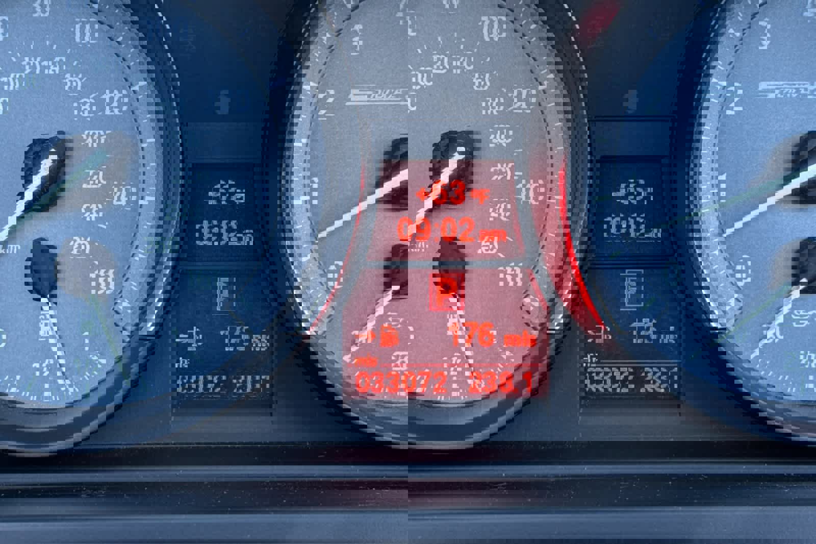 Used 2015 BMW Z4 sDrive35is image 27