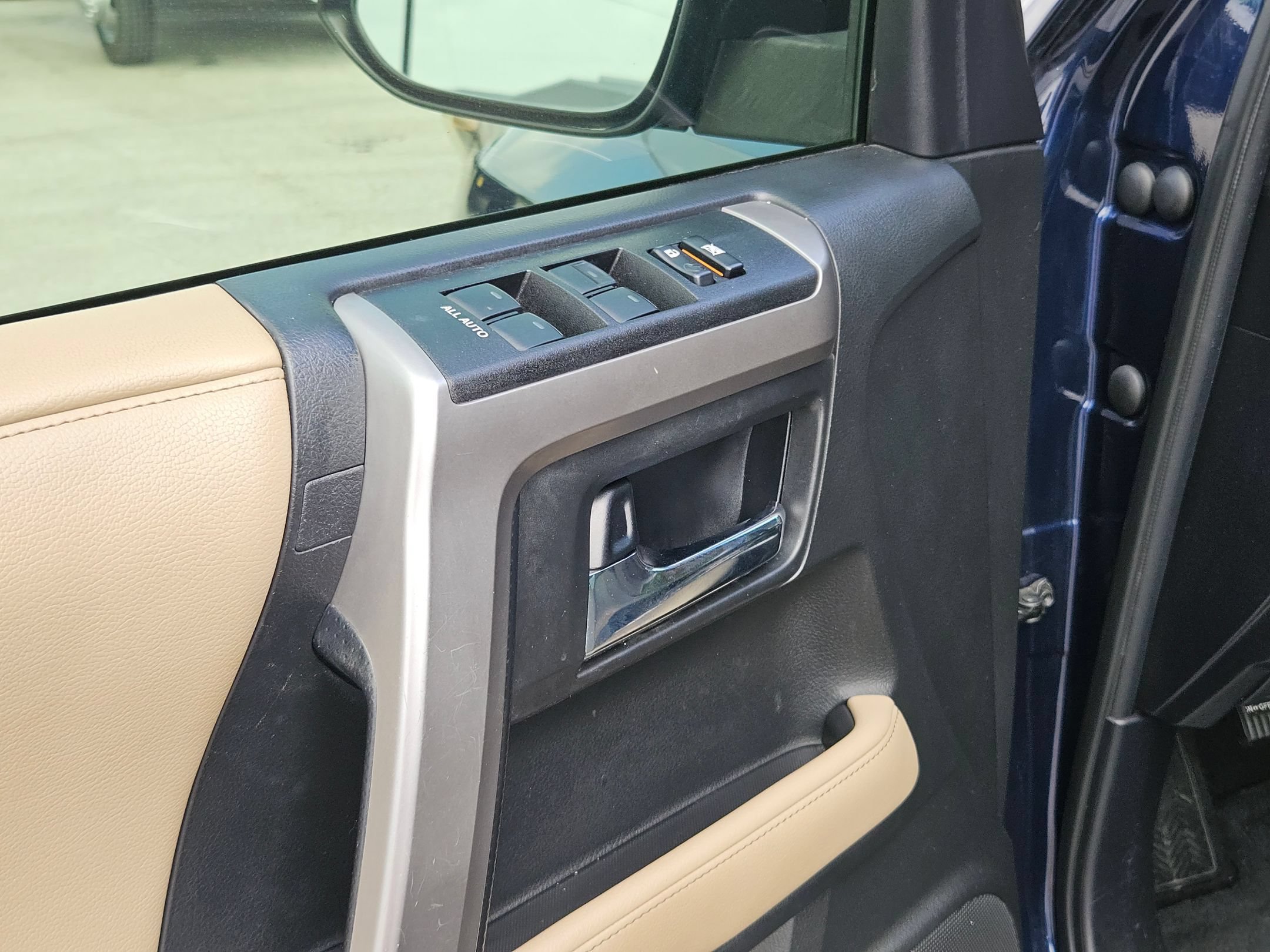 Used 2019 Toyota 4Runner SR5 Premium AWD/4WD image 12