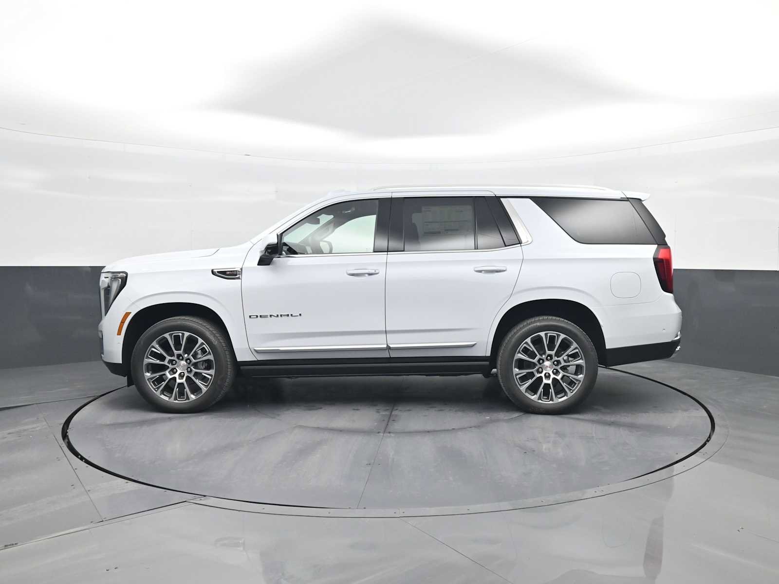 New 2026 GMC Yukon Denali w/ Sun & Power Step Package AWD/4WD image 5