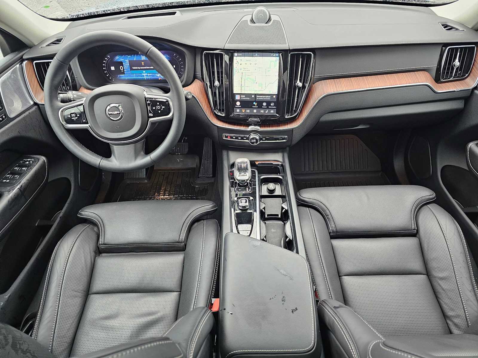 Certified 2023 Volvo XC60 B6 Ultimate w/ Protection Package Premier image 21