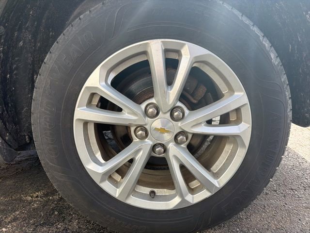 Used 2017 Chevrolet Equinox LT w/ Convenience Package image 5