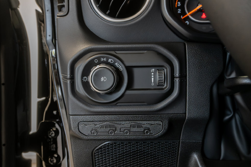 New 2027 Jeep Wrangler Unlimited Sahara AWD/4WD image 13