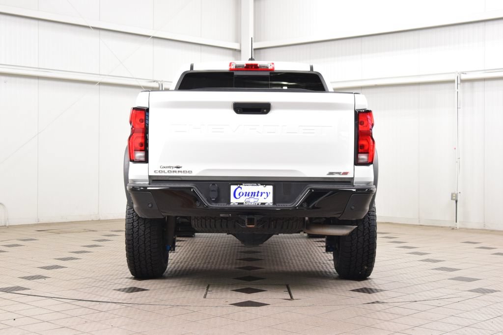 Used 2024 Chevrolet Colorado ZR2 w/ ZR2 Convenience Package III AWD/4WD image 7