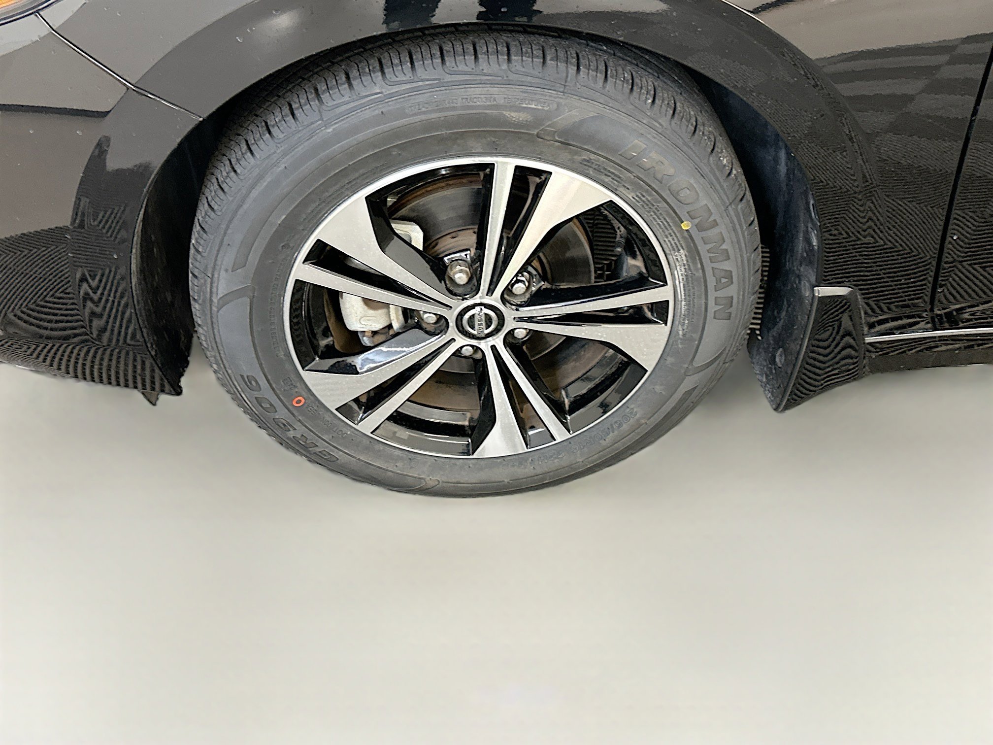 Used 2023 Nissan Sentra SV image 11