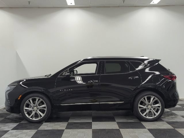 Used 2019 Chevrolet Blazer Premier w/ Sun and Wheels Package AWD/4WD image 3
