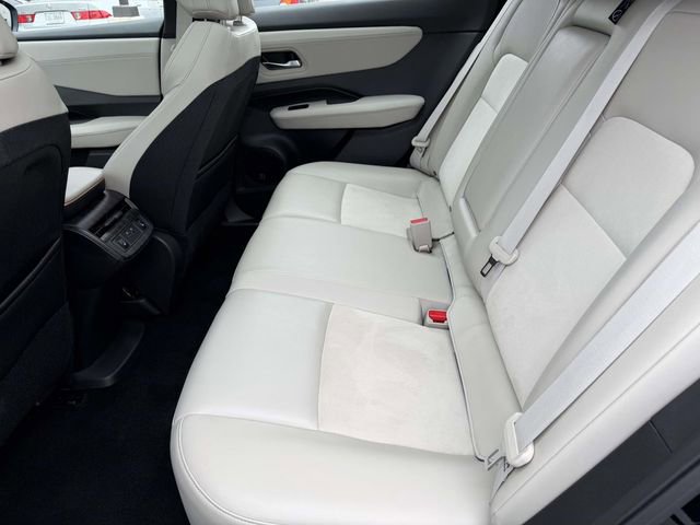 Used 2023 Nissan Ariya AWD image 13