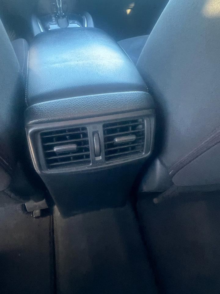 Used 2015 Nissan Rogue SV image 12