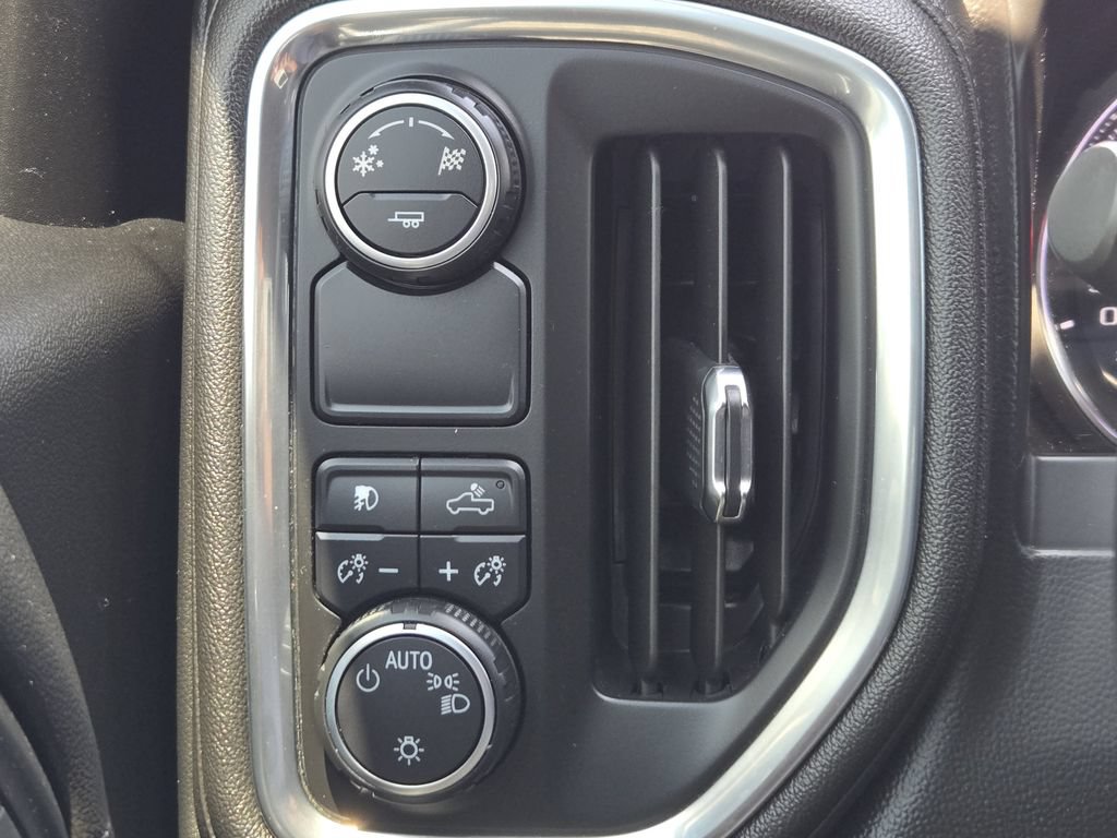 Used 2019 Chevrolet Silverado 1500 RST w/ All-Star Edition RWD image 17