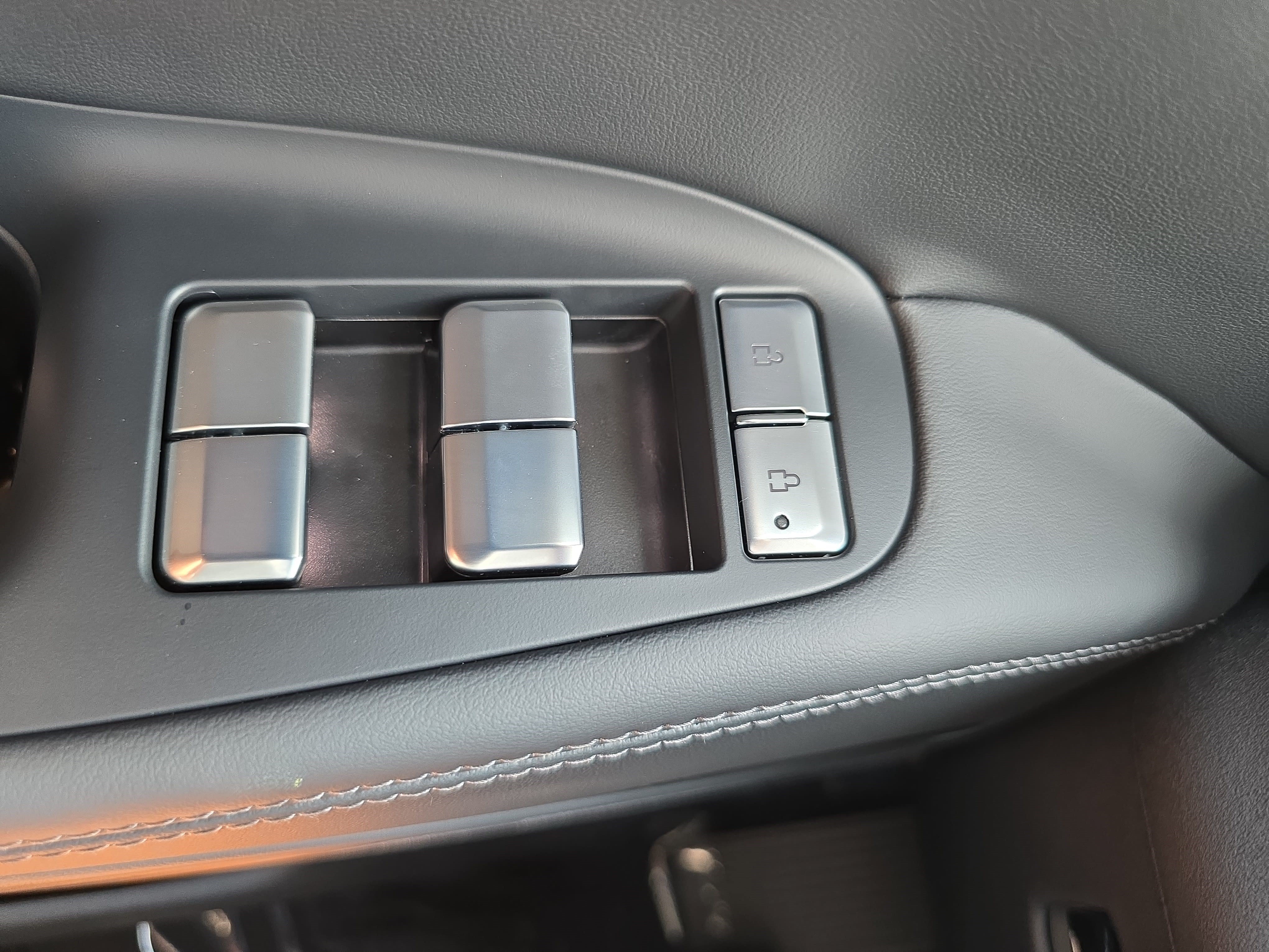 New 2027 Lincoln Navigator Reserve w/ Jet Appearance Package AWD/4WD image 28