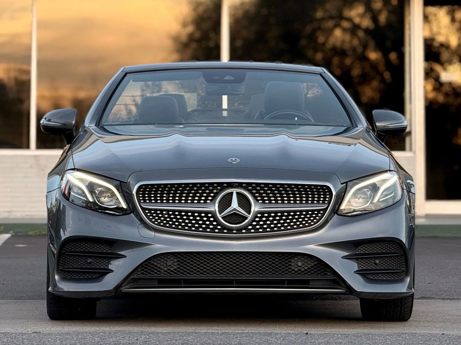 Used 2019 Mercedes-Benz E 450 Cabriolet image 2