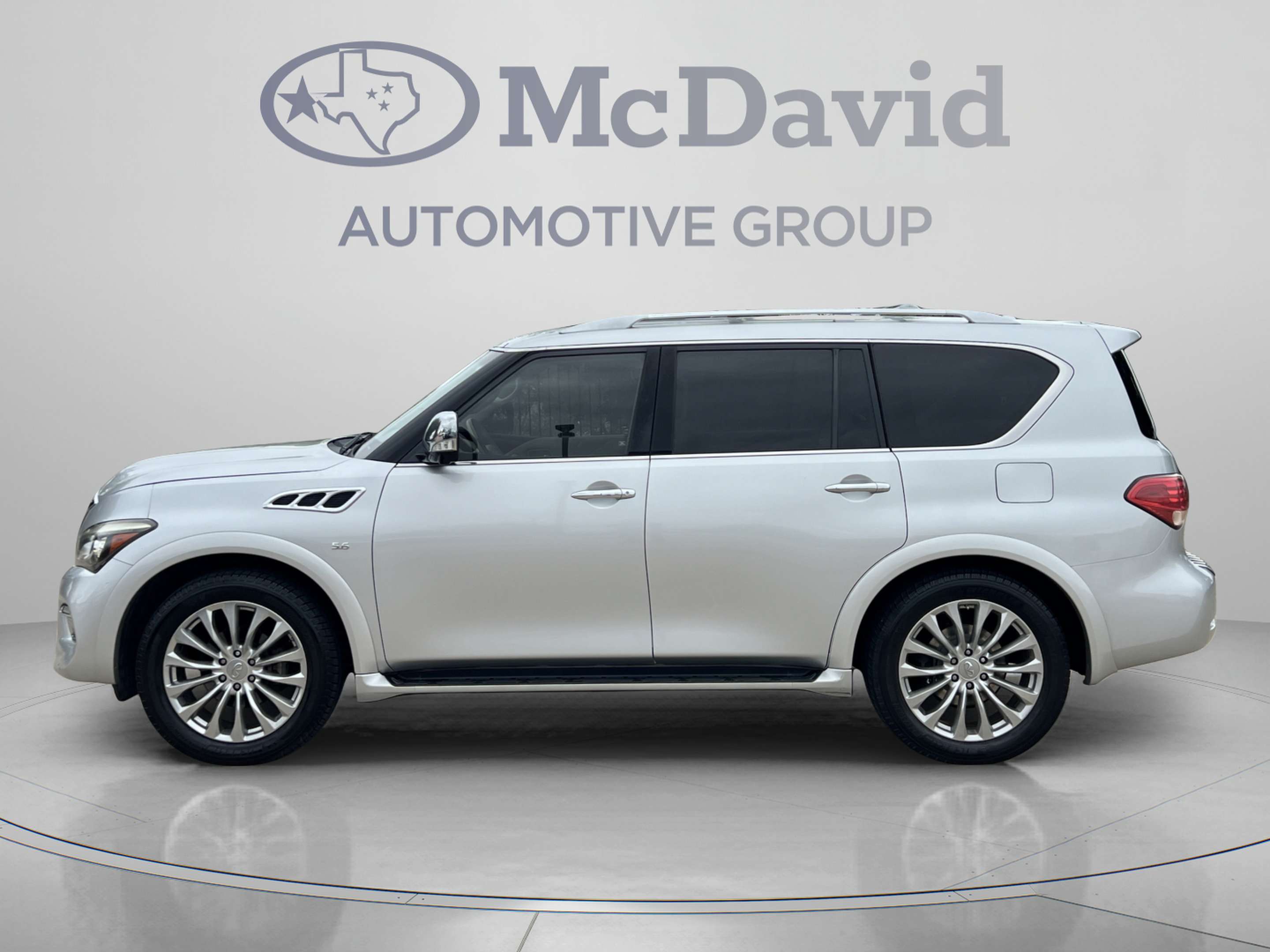 Used 2015 INFINITI QX80 2WD w/ Deluxe Technology Package image 4