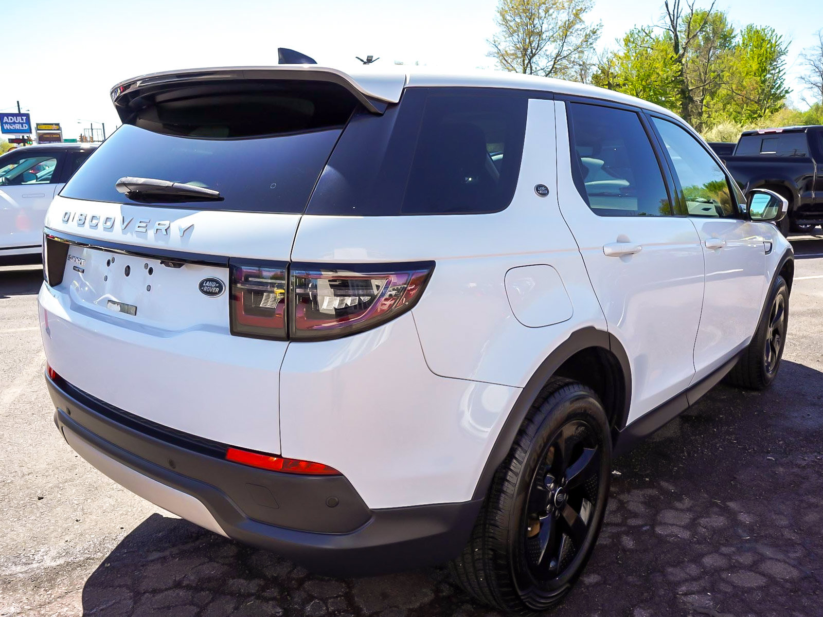 Used 2020 Land Rover Discovery Sport SE AWD/4WD image 6