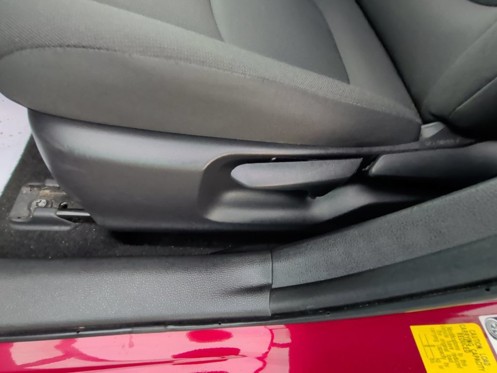 Used 2022 Toyota Corolla LE FWD image 12