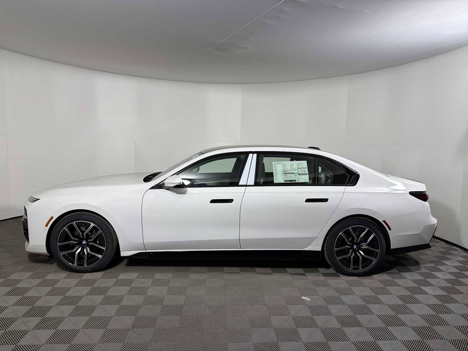 New 2026 BMW i7 xDrive60 w/ Premium Package image 4