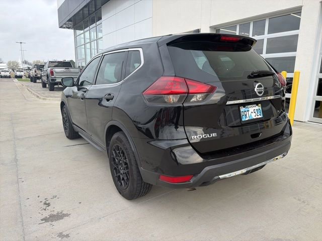 Used 2018 Nissan Rogue S image 5