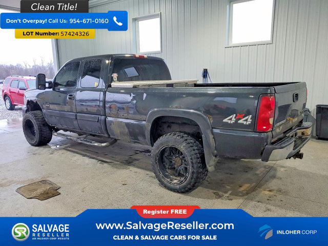 Used 2004 Chevrolet Silverado 2500 LS w/ Heavy-Duty Power Package AWD/4WD image 3