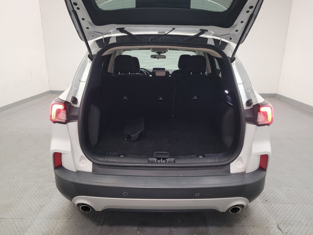 Used 2020 Ford Escape SE FWD image 29