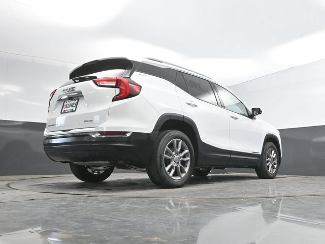 Used 2024 GMC Terrain SLT AWD/4WD image 44