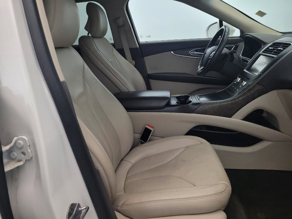 Used 2016 Lincoln MKX Reserve w/ Driver Assistance Package AWD/4WD image 21