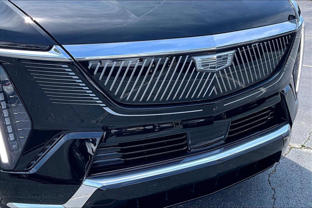 Certified 2025 Cadillac Escalade IQ Luxury 2 w/ LPO, Premium Carpet Package AWD/4WD image 33