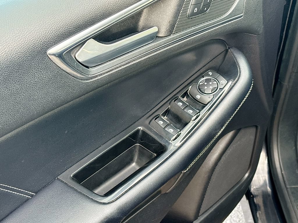 Used 2018 Ford Edge Sport w/ Technology Package AWD/4WD image 18